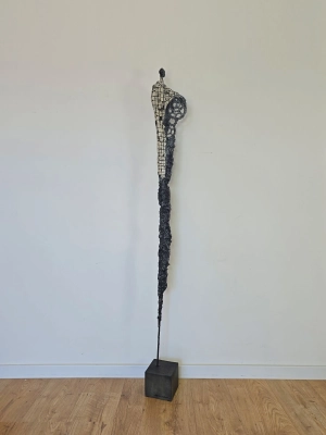 rzezba-strateg-180-cm-nowoczesna-rzezba-galeria-siwek