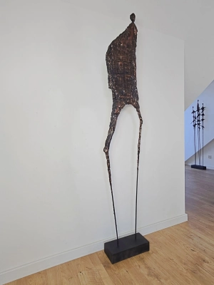 rzeźba z pracowni Siwek - duża forma przestrzenna 190 cm
