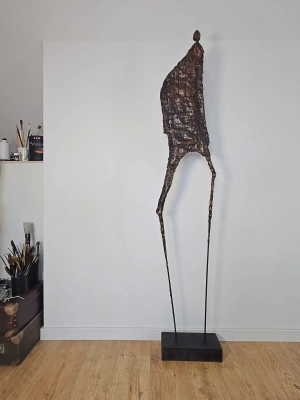 Strażnik Czasu · rzeźba współczesna · rzeźba do salonu · rzeźba do gabinetu · rzeźba 190 cm · młoda sztuka · Krystyna Siwek